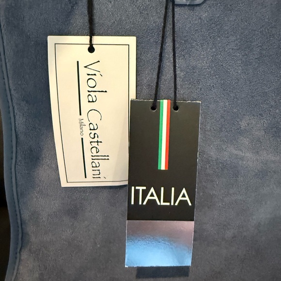 NWT Viola Castellani Blue multi compartment Tote Bag. 100% Genuine Suede.